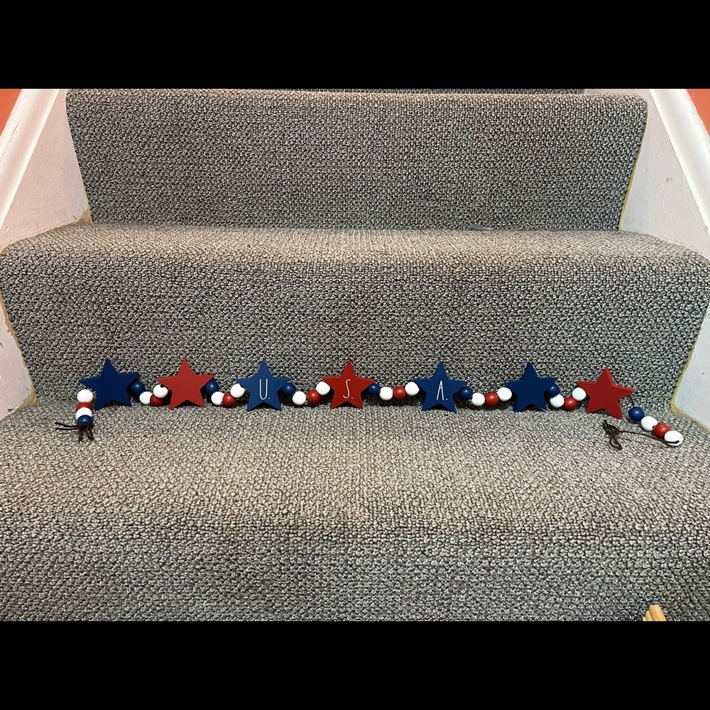 Rae Dunn USA Garland